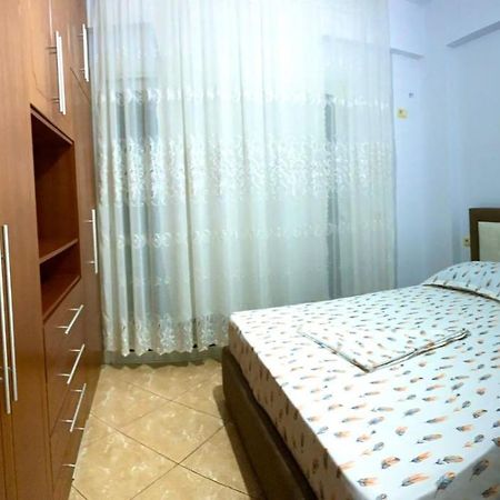 Honey Apartment Near Port Of Saranda Eksteriør billede
